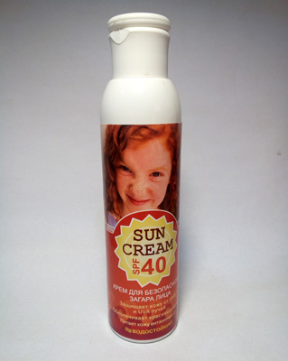 Крем для безопасного загара лица SPF 40, защита от солнца. Защищает нежную кожу лица от UV лучей типа А и В