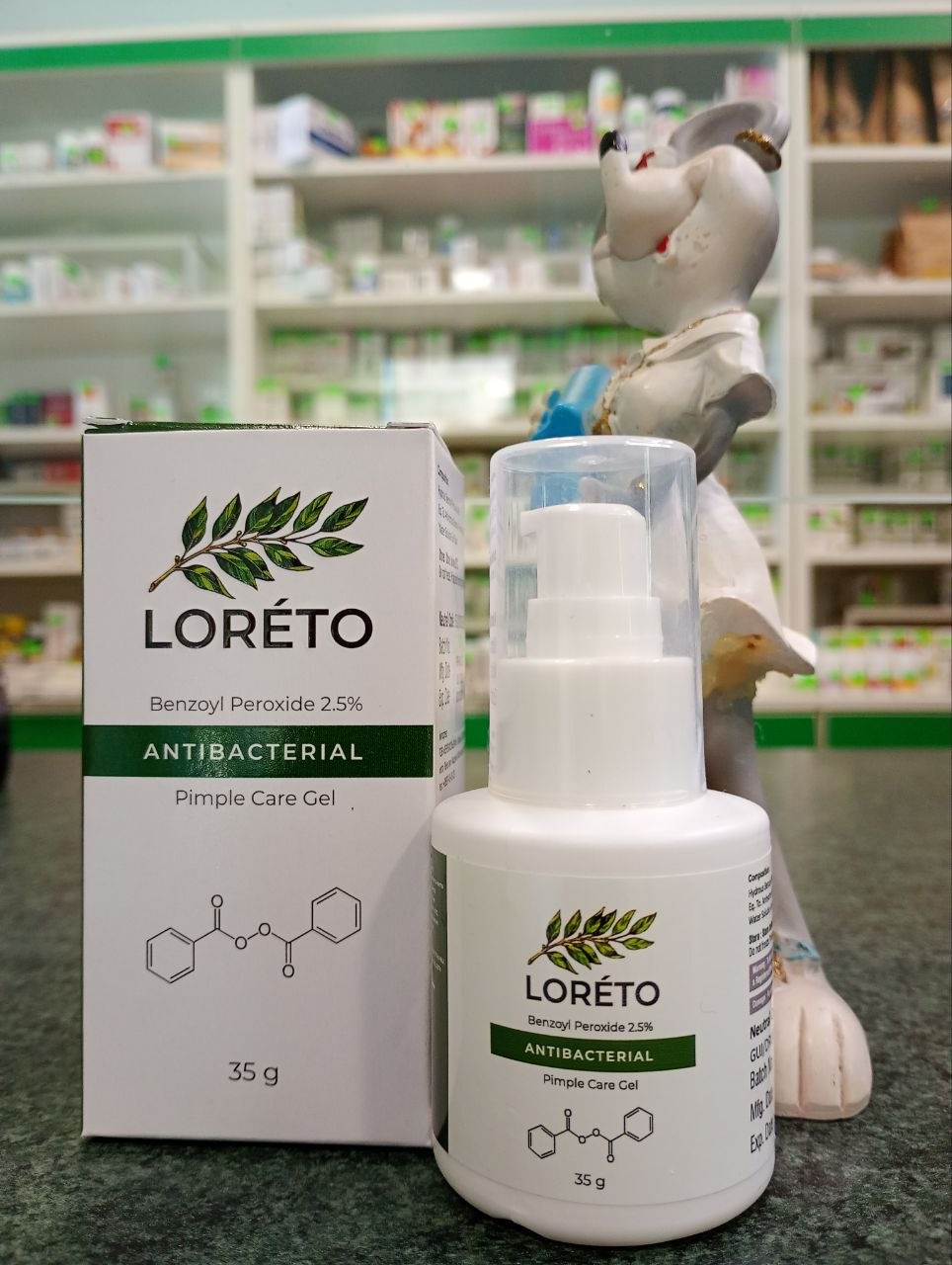 Гель проти акне Loreto з бензоїл пероксидом 2,5% для локального догляду за проблемною шкірою. Допомагає зменшувати почервоніння та запалення, підтримує чистоту пор і сприяє зменшенню кількості нових висипань при акне та вугровому висипі.